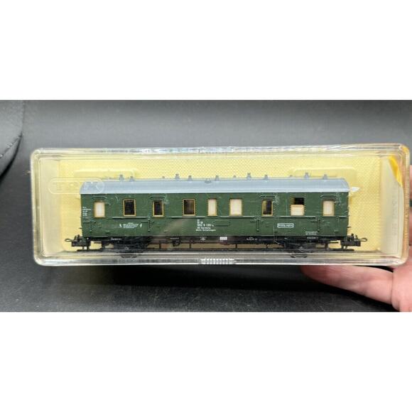 1 TRIX 52 3761 WORKERS Sleeping Quarters CAR HO Scale In Original Plastic Box! 3 - Picture 1 of 9